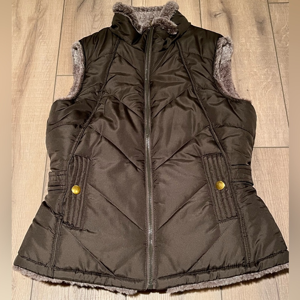 Medium Women’s Reversible Faux Fur Vest